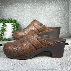Crocs Sarah Tooled Brown Heeled Clogs Shoes Sandals Size 8 Triple Comfort